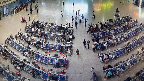 孩子学习崩溃离家出走(孩子学习崩溃离家出走)(图1)
